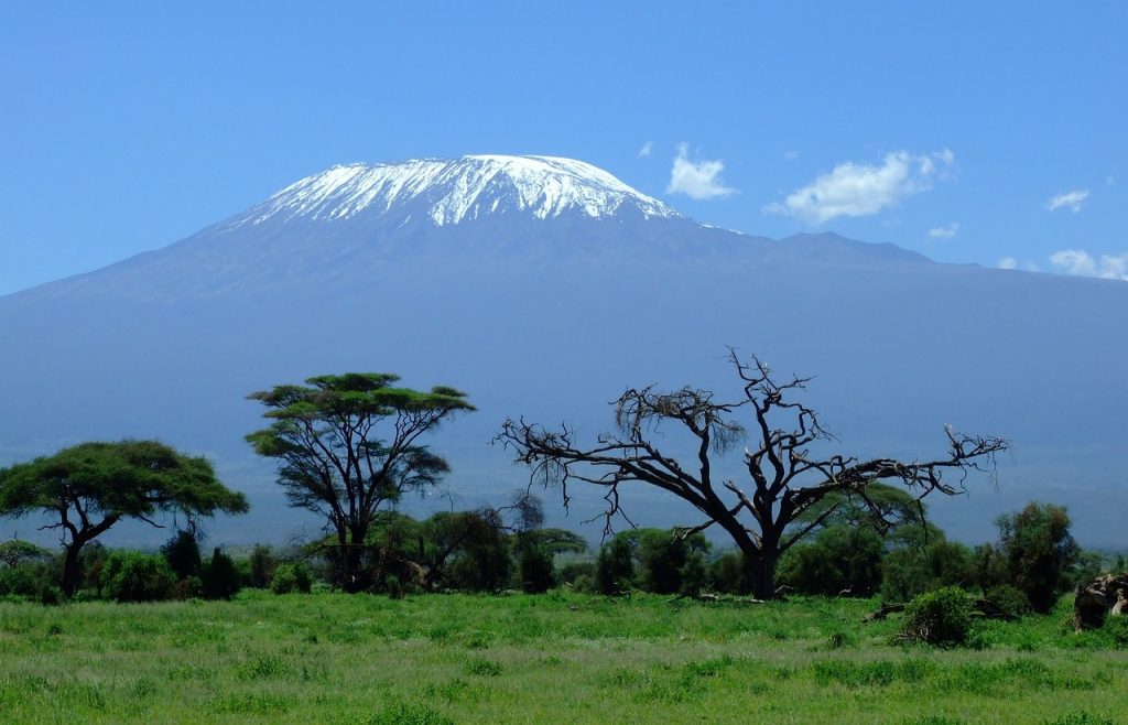 Climbing and Mountaineering Destinations Mount Kilimanjaro (Tanzania)